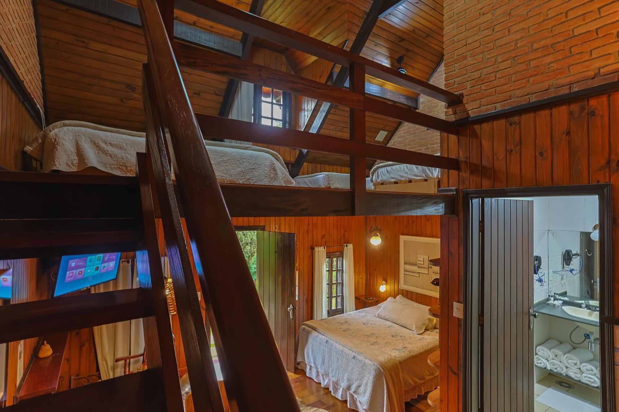 Quarto Família com Vista para o Jardim